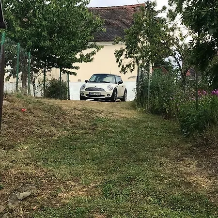 22, Tatil Evi